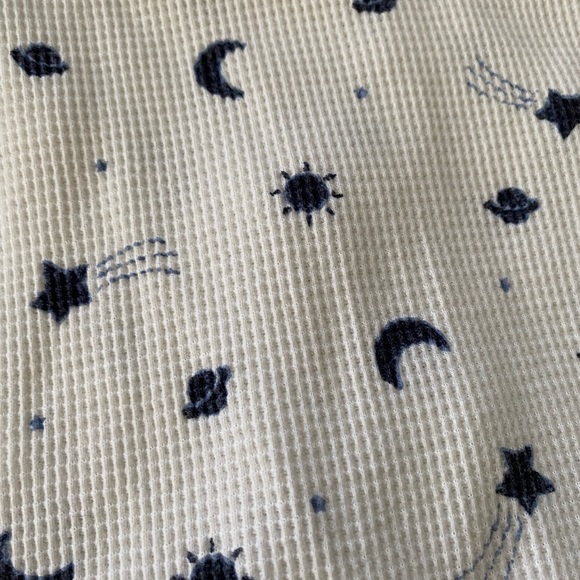 Celestial print women’s 2X sleep-top long sleeves, thermal weave - Picture 2 of 9